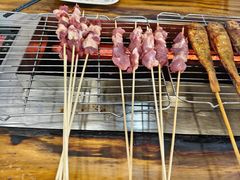 -哈尔滨小酒馆·鲜肉现穿自助烧烤(康新花园店)