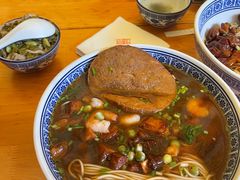 -沪西老弄堂面馆(定西路店)