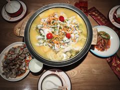 -山城外·非遗酸菜鱼(蜀都万达店)
