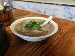 -罗卜李包子羊肉汤