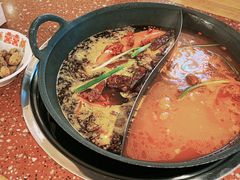 番茄红油鸳鸯锅-赵美丽·重庆社区火锅·直营店(火车东站·中豪国际店)