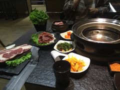 -大众食代铁板烧烤肉自助餐厅