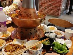 -炉小二铜锅牛蛙•川湘菜(三里屯店)