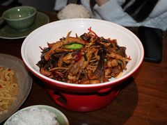 鹿茸菇炒雪花猪肉-破三川·新川菜(静安大融城店)