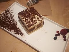 -必胜客(远大路店)