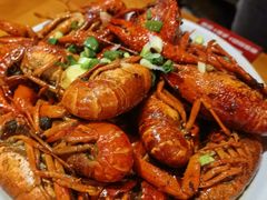 -琥珀老六龙虾(四里河店)