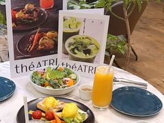 -théATRE茶聚场·餐厅(环球金融中心店)