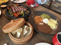 -Pistolera Mexican Cantina女枪手墨西哥餐厅(碧云路店)