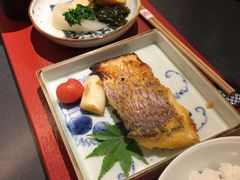 烤鯛鱼料理套餐-鯛匠 HANANA