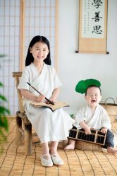 点击看大图 -童趣自然光儿童摄影工作室
