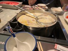 -尚尚仙·酸汤猪手·猪肚鸡火锅(华联万柳购物中心店)