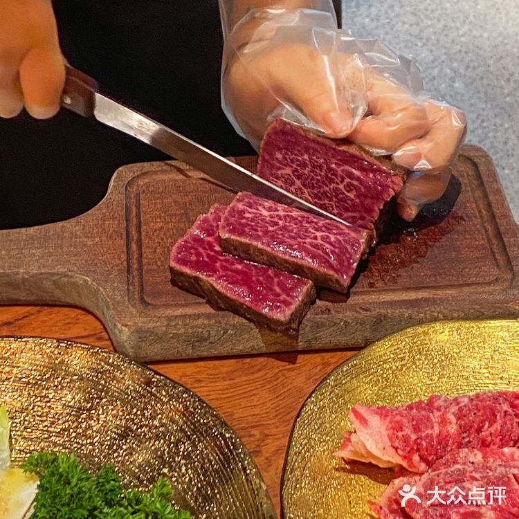 成都氛围感💯的烧肉！！！！女朋友都说好……