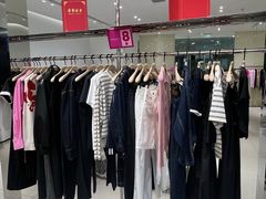 -百年港湾奥特莱斯(香炉礁店)