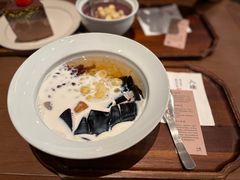 娟姗奶大满贯-RUXU入续糖水铺与包(卓悦中心店)