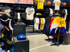 -NIKE品牌体验店(金源新燕莎店)