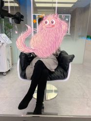 -PE SALON