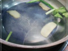 -章记正宗南岗鱼蛋火锅