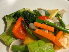 -MONICH牛排融合餐厅(和义大道购物中心店)