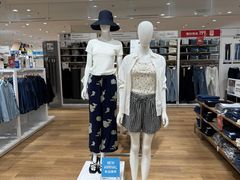 -优衣库(广州番禺万达广场店)