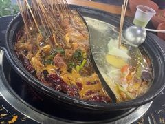 -灌县老妈砂锅串串香(万科红生活广场店)