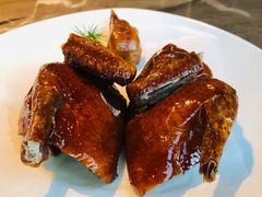 脆皮乳鸽-新荣记(BFC外滩金融中心店)