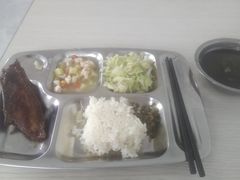 -上海华裕比亚迪4S店