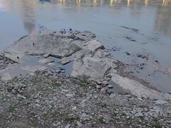 -渔人湾码头海鲜市场负二楼