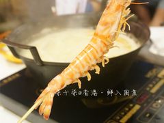 -鲜入围煮花胶鸡海鲜火锅