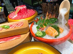 M8和牛-一绪に寿喜烧自助(世茂广场店)