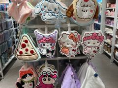 -名创优品(北京新中关购物中心地铁层店)