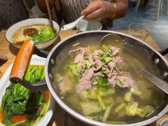 -全牛匠·乐山跷脚牛肉(新中关店)