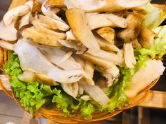 -菌海森林·非遗野生菌火锅(西山区滇池路摩根道店)