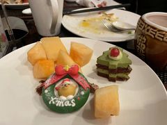 -怡豪大饭店·银顶旋转餐厅