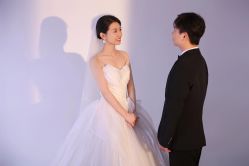-莫兰迪婚纱摄影