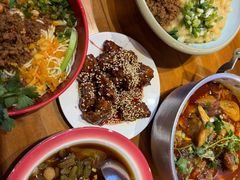 -爆炸头阿姨小四川正宗川味小吃(无任何分店)