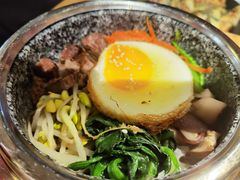 牛肉拌饭-明洞阿姨·韩式酱蟹烤肉·创意料理(三元桥店)