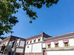 -塔尔寺游客服务中心