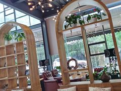 -桉树林A coffee 森林餐厅(三圣乡店)