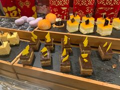 -广州万富希尔顿酒店·感趣自助餐厅·金秋蟹宴生蚝海鲜刺身
