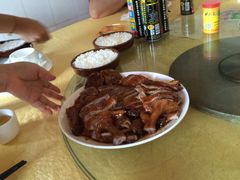 -鲤鱼塘农家山庄