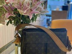 -万物奢潮中古奢侈品(青岛店)