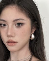 -明天见·化妆造型工作室