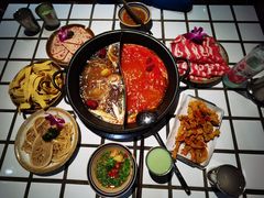 -贰回巷火锅馆(钟楼店)
