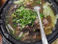 踩脚牛肉-谢老五跷脚牛肉·非遗传承店