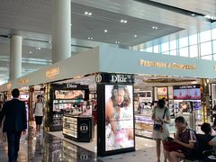 -中免(澳门机场免税店)