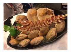 -鲜入围煮花胶鸡海鲜火锅