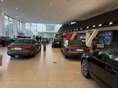 -上海永达奥诚奥迪4S店(申江路店)