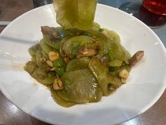 -黄泥岗·地道湖北菜(奥特莱斯店)