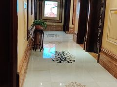 -皇宫大酒店