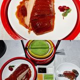 吃酥香烤鸭蘸蜜汁桃花酱